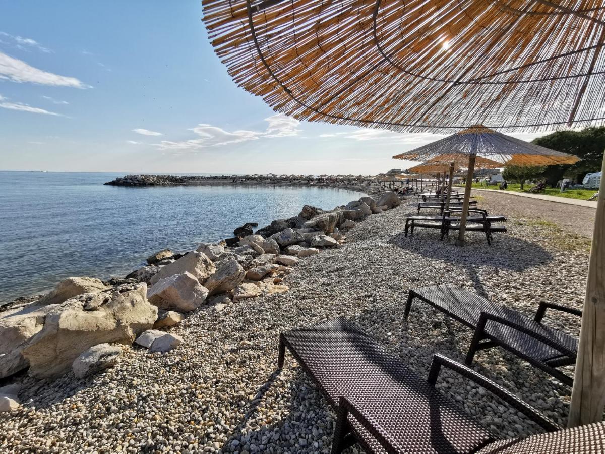 Aria Deluxe Superior 5 Star Apartment, Your Piece Of Heaven By The Sea & Park, With Sea & Park View Novigrad Istria المظهر الخارجي الصورة
